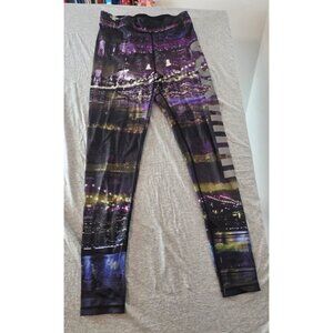 RARE. Victoria's Secret Sport Limited Edition Reflective Cityscape Legging size: